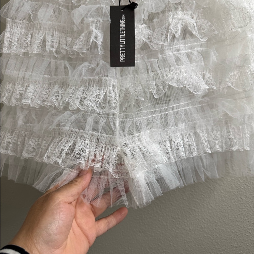 PrettyLittleThing White Lace Tiered Mini Skirt